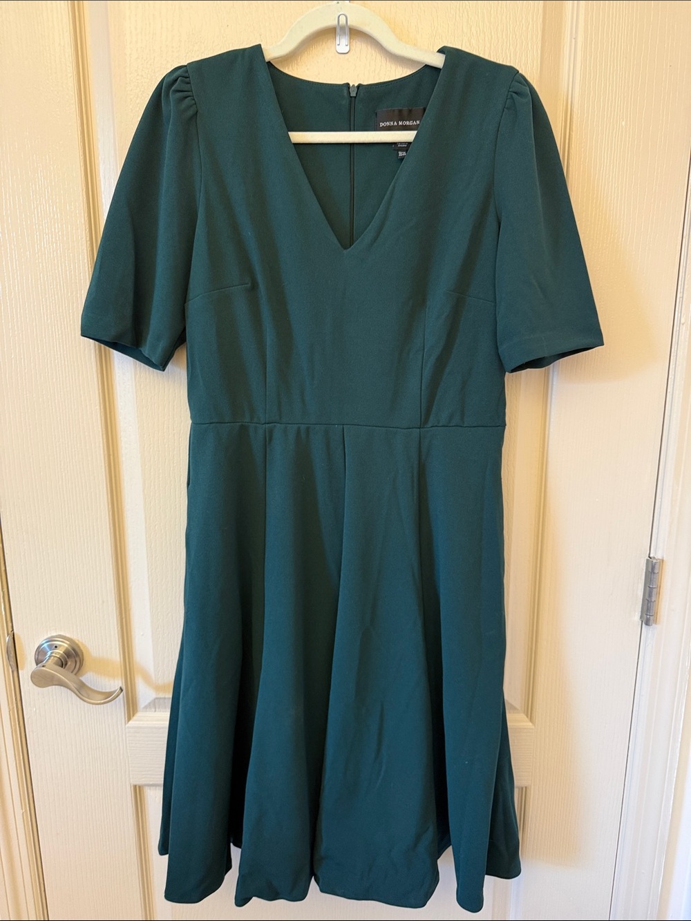 Donna Morgan Emerald V-Neck Fit & Flare Midi Dress
